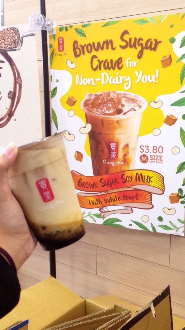 review photo of Gong Cha Brown Sugar Soy Milk Tea with White Pearl shared by @earthtonurra on 15 Sep 2019 - review