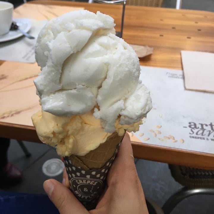 review photo of Crepes & Waffles Arte-Sano Cono Doble shared by @vjv on 22 Apr 2021 - review