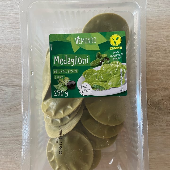 photo of Vemondo Ravioli Spinach Brocolis Olives shared by @lelen on  14 Mar 2022 - review