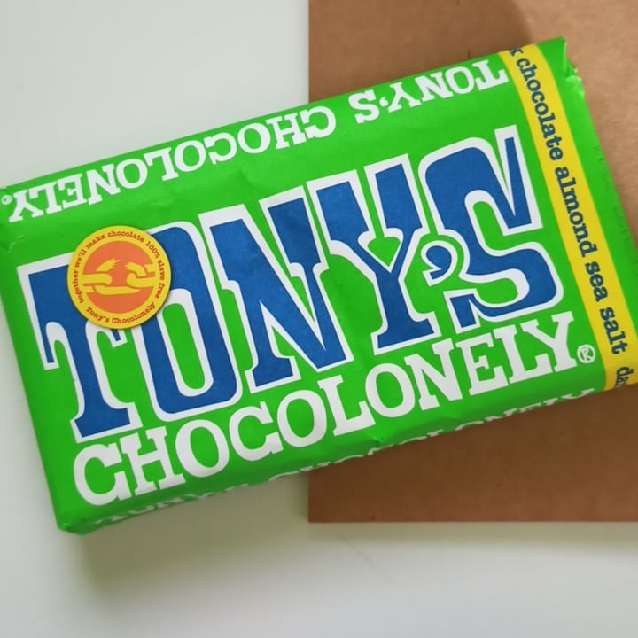 review photo of Tony’s Chocolonely Dark Almond Sea Salt 51% shared by @aillia on 01 May 2022 - review