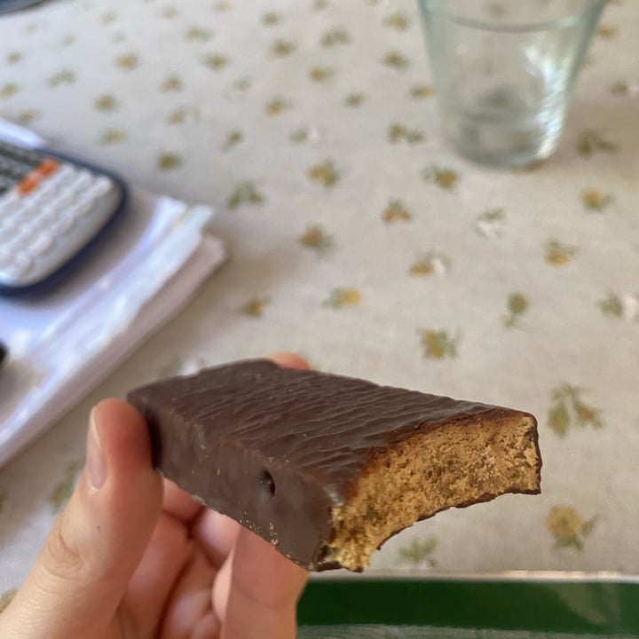 photo of Vegan Protein Bar  Protein Bar Gusto Biscotti E Crema shared by @michelavegan on  11 Sep 2022 - review