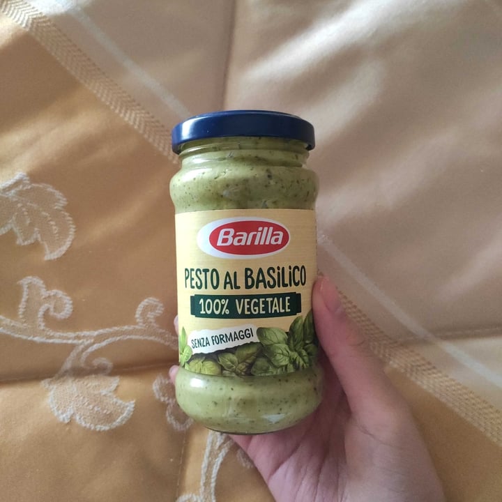 photo of Barilla Pesto Basilico Vegan shared by @maramercuriali on  03 Mar 2022 - review