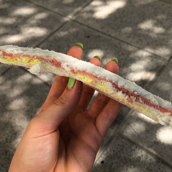 review photo of Postres veganos adrogue Sandwich de miga shared by @valendono on 16 Mar 2022 - review
