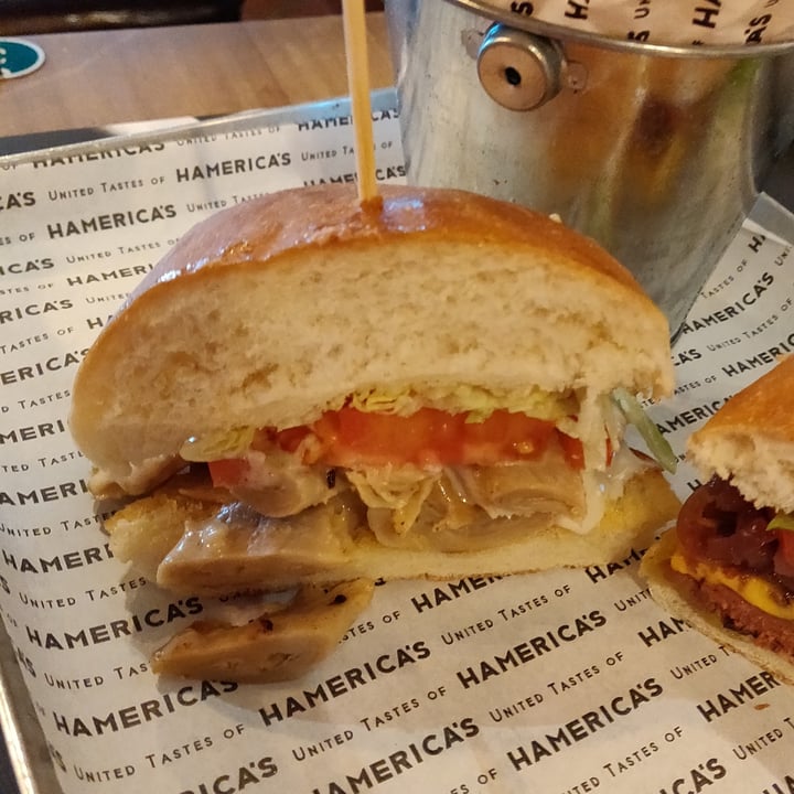 photo of Hamerica's Heura Chicken Burger shared by @federicazanasi on  13 Feb 2022 - review