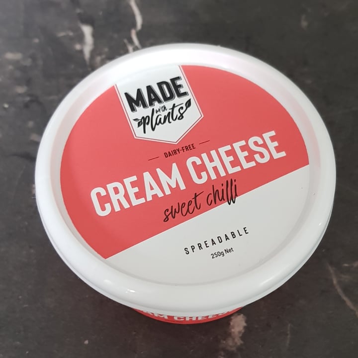 photo of Made With Plants Cream Cheese - Sweet Chilli shared by @shanehbleh1230 on  09 Nov 2020 - review