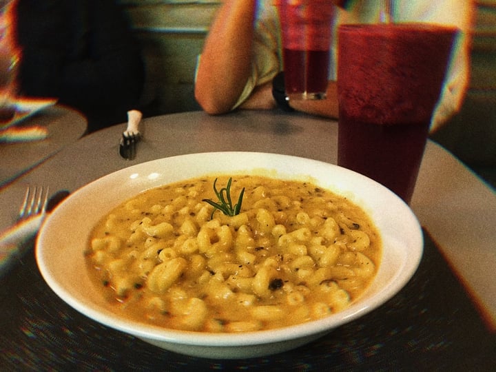 photo of Gia Vegan Pastry Shop Mac and cheese shared by @sophieinreverse on  24 Nov 2019 - review