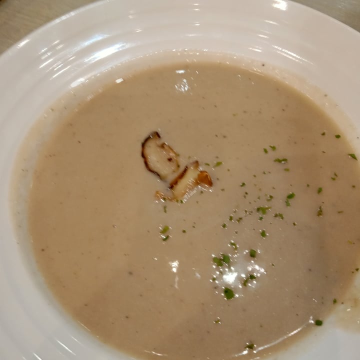photo of Flavours by Saute Cashew Mushroom Soup shared by @maiwennmia on  20 Nov 2021 - review
