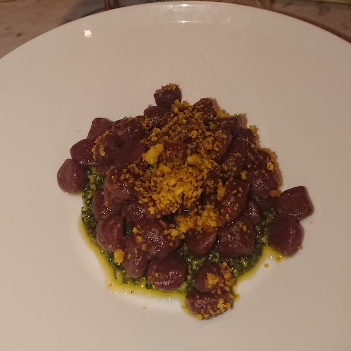 photo of Herbe - Food & Drink Vegetale Gnocchetti Red su Pesto Di Pistacchi E Spinaci shared by @antonellaf on  18 Nov 2021 - review