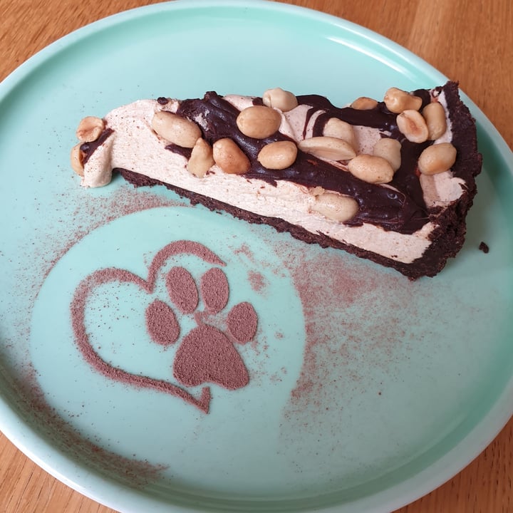 photo of Café Katzentempel Snickers-Torte shared by @sotofu on  01 Jul 2022 - review