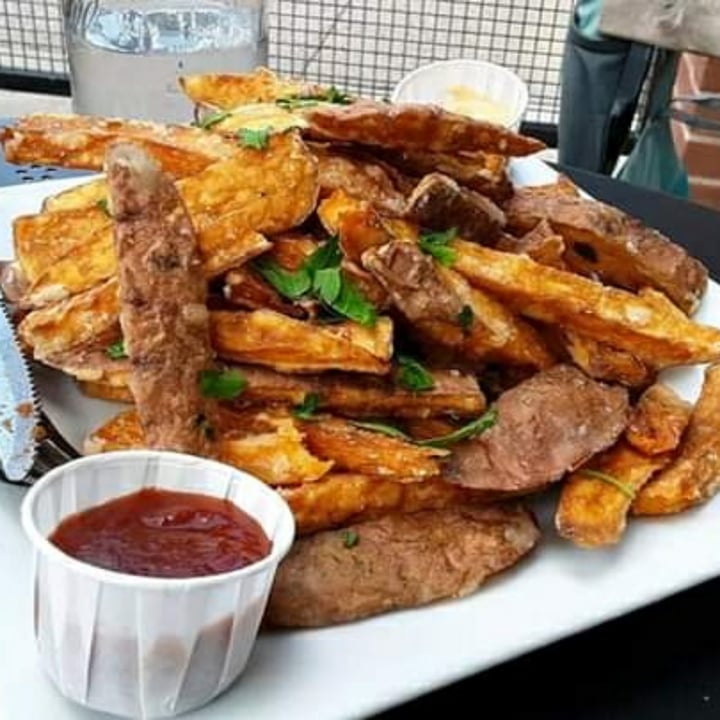 photo of ION Restaurant, It's Only Natural Sweet Potato Fries shared by @veghead56 on  06 Nov 2020 - review