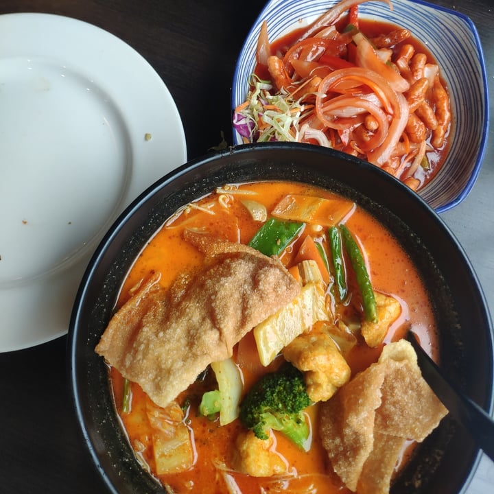review photo of Puti Vegan Cafe Starter platter shared by @telmasegura on 31 Aug 2020 - review