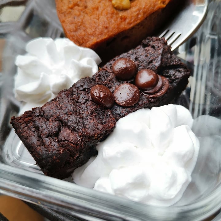 photo of The Moon Chocolate brownie shared by @ryzahandprints on  22 Sep 2021 - review