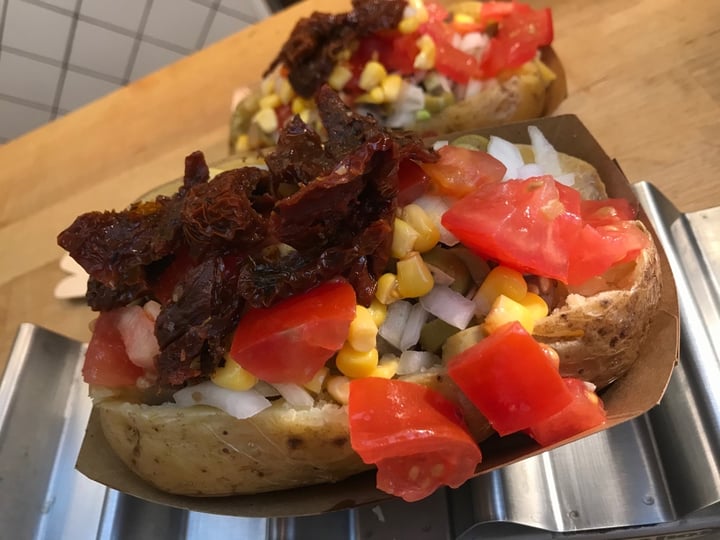 review photo of The dog is hot Vegan Potato shared by @cristigrafia on 24 Nov 2019 - review