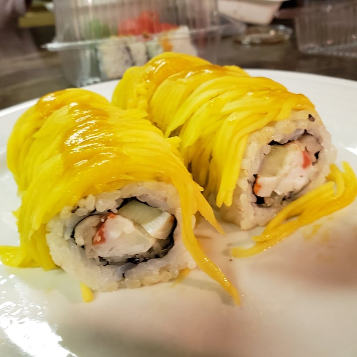 photo of Tenon Vegan Sushi Golden Dragon Roll shared by @metalmel666 on  16 Jul 2021 - review