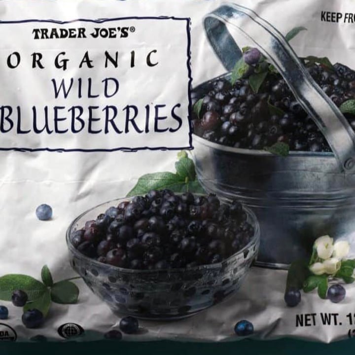 photo of Trader Joe's Wild blueberries frozen shared by @peggiwood on  30 May 2022 - review
