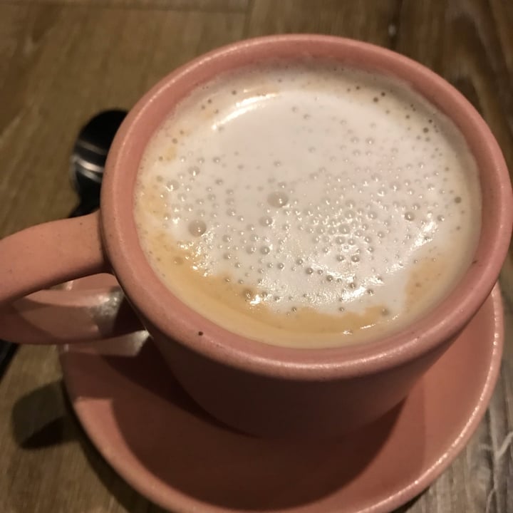 review photo of Mudrá Cafe con leche shared by @jjazcuello on 11 Jul 2022 - review