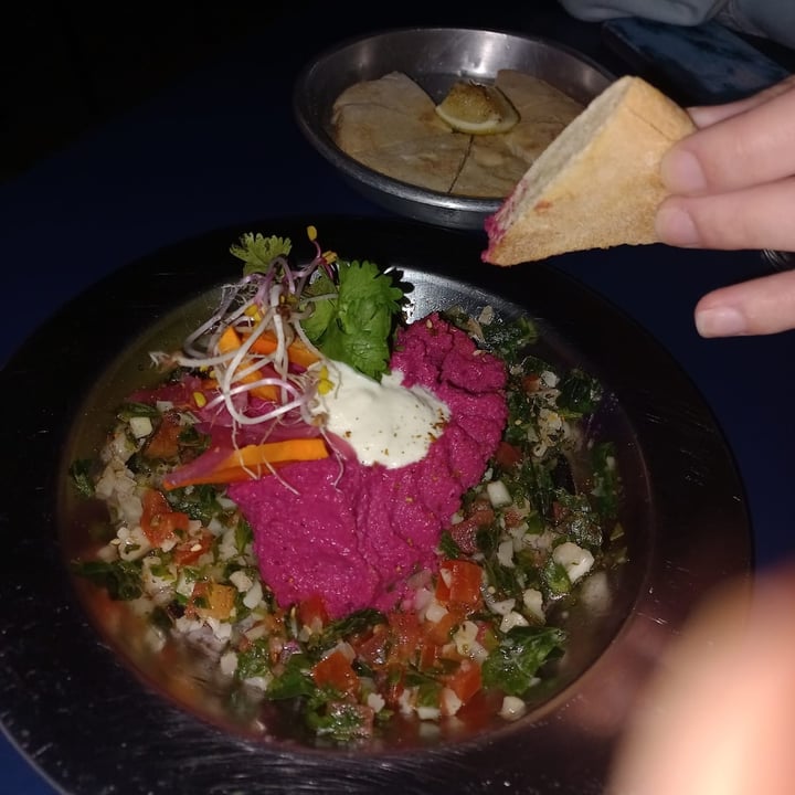 photo of Bar El Destello Hummus de Remolacha shared by @keigojo on  20 Apr 2022 - review