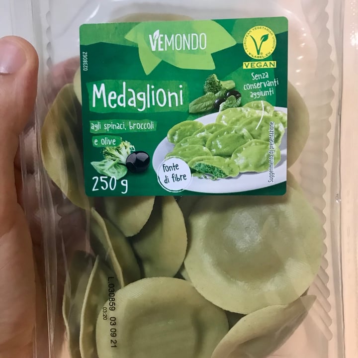 review photo of Vemondo Medaglioni Agli Spinaci, Broccoli E Olive shared by @paolomln on 07 Aug 2021 - review