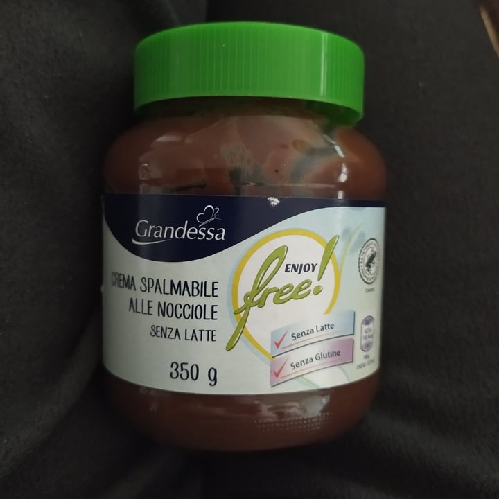 review photo of Enjoy free crema spalmabile alle nocciole shared by @lucechiara75 on 10 Apr 2022 - review