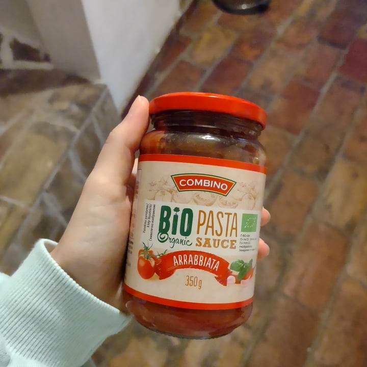 photo of Combino Arrabiata pasta sauce shared by @eleonxra on  26 Oct 2022 - review