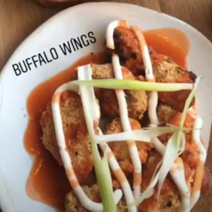photo of Vertigo - Plant Based Eatery - Cross Street Buffalo Wings shared by @robynellen on  05 Aug 2020 - review