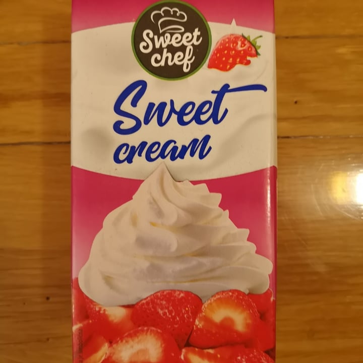 review photo of Sweet Chef Sweet cream shared by @hurricane33 on 31 Dec 2021 - review