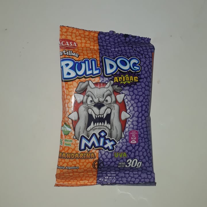 photo of Lacasa Bull Dog - Mox mandarina y uva shared by @yardenrused on  04 Oct 2020 - review