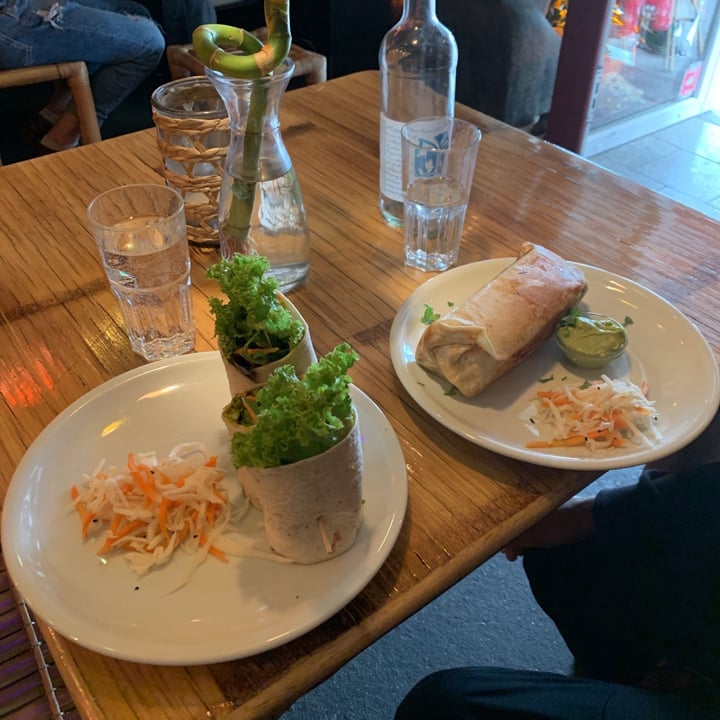 photo of W - Der Imbiss Avocado Wrap Vegan shared by @chris19762003 on  30 Aug 2020 - review