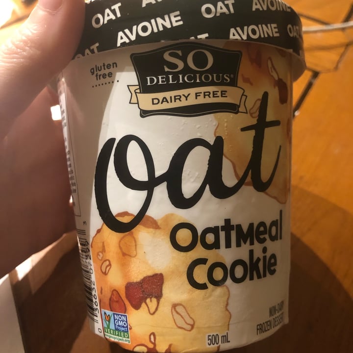 photo of So Delicious Dairy Free Oatmilk Oatmeal Cookie Ice Cream shared by @weepingwillow0 on  23 Nov 2021 - review