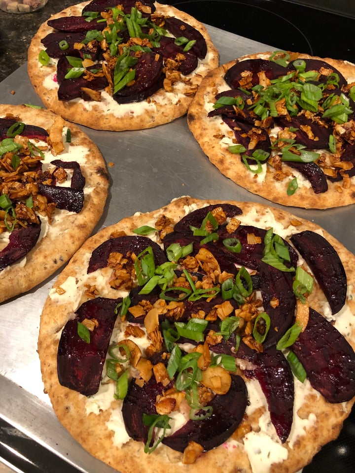 photo of The Purple Carrot BEET & COCONUT BACON FLATBREADS with Herbed Cashew Cheese shared by @jiscilla on  01 Jan 2021 - review
