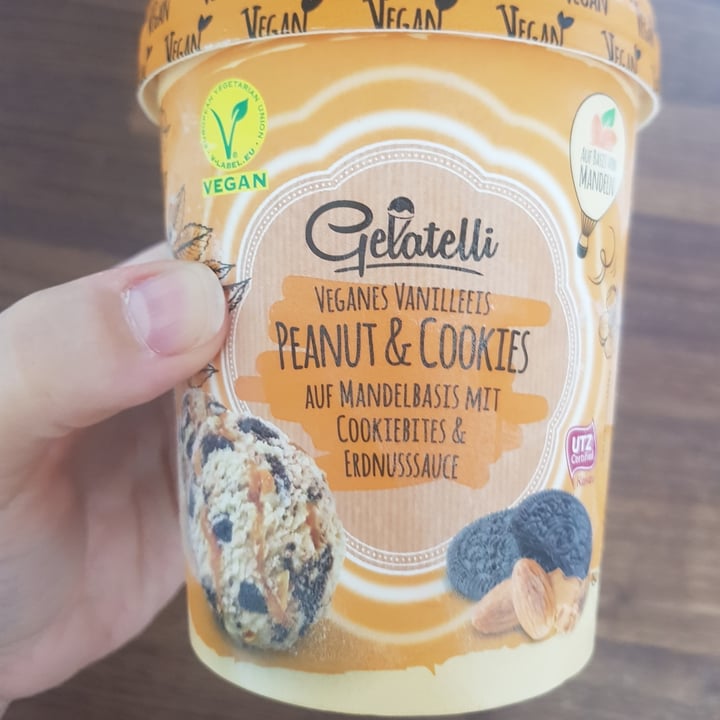 photo of Gelatelli Peanut & Cookies shared by @melmey on  17 Jul 2021 - review