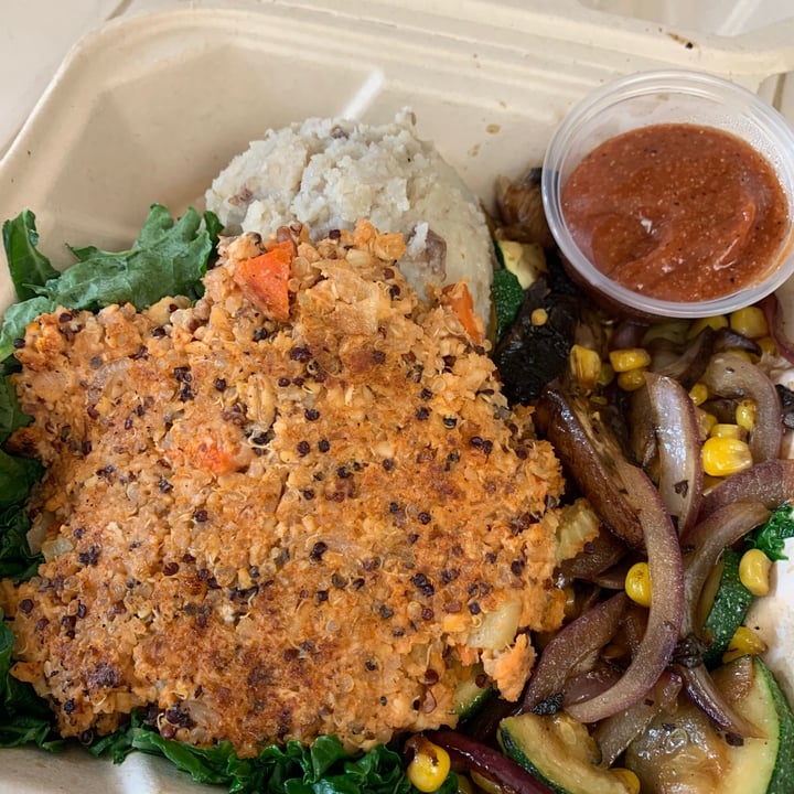 review photo of Flore Vegan Comfort Food Bowl shared by @alexandraxnicole on 30 Apr 2021 - review