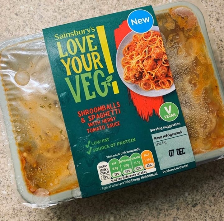 review photo of Sainsbury's Spaghetti and shroomballs shared by @apickyplanteater on 28 Dec 2019 - review