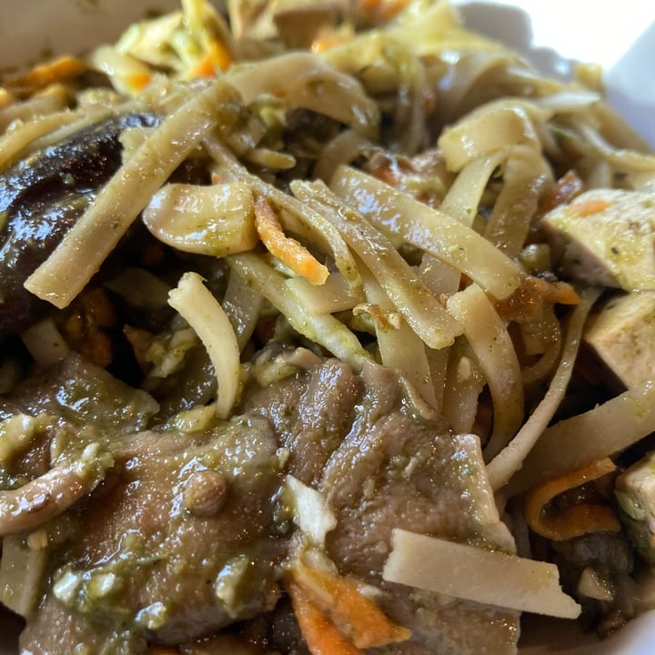 review photo of Ecosteria Parco Santi Angeli Noodle di riso con tofu, shiitake e anacardi shared by @giuliabarison on 18 Dec 2022 - review