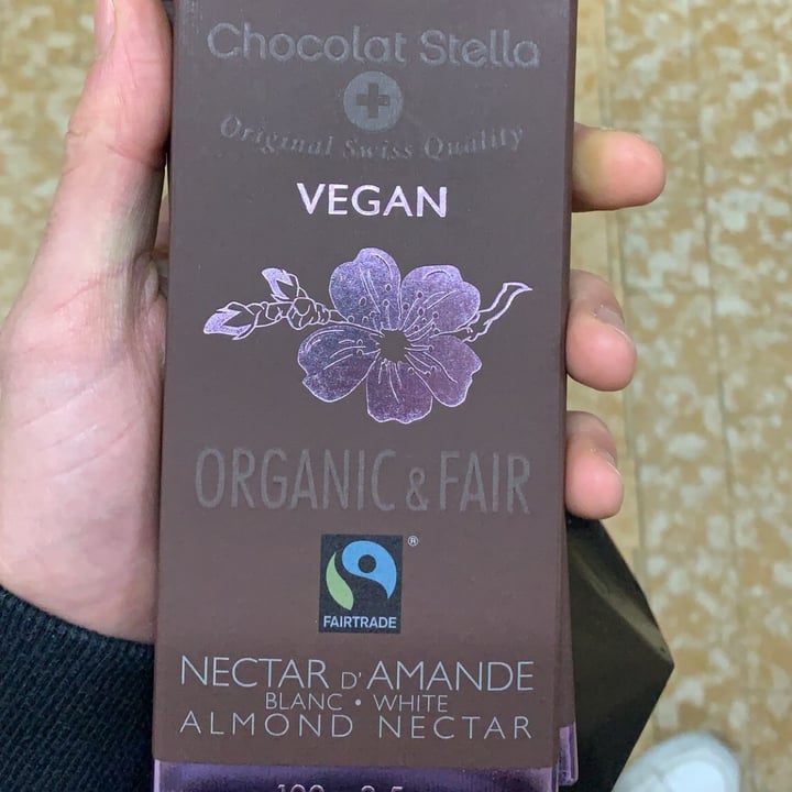 photo of Chocolat Stella Almond Nectar Chocolate shared by @martinafacheris on  14 Dec 2021 - review