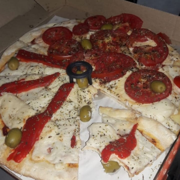 photo of Empanadas de 10 Pizza shared by @jennilaurencio on  26 Dec 2021 - review