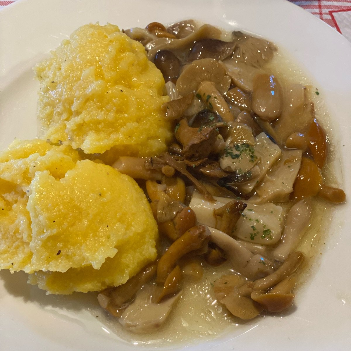 polenta con formaggio e funghi
