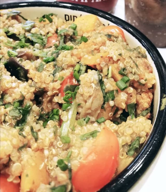 菜肴“Bowl Veggie Roast”的照片