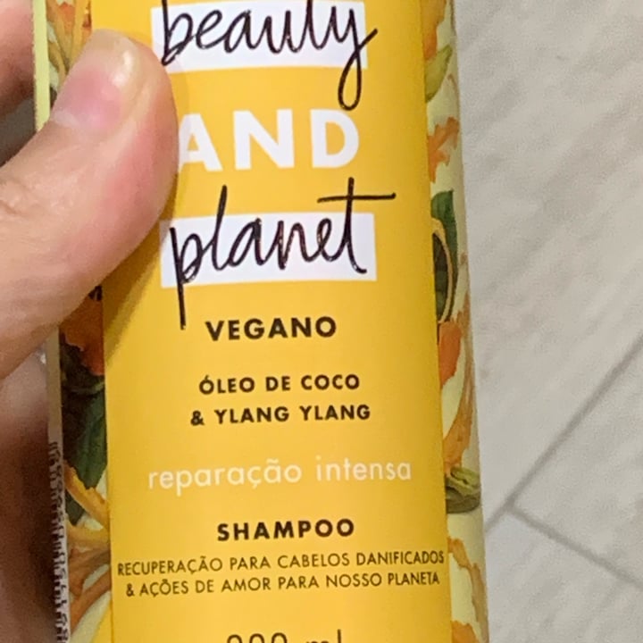 photo of Love Beauty and Planet Shampoo Óleo De Coco E Ylang Ylang shared by @ellenlacerda on  10 May 2022 - review