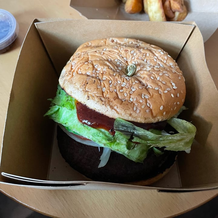 photo of Centimeter VII Restaurant bei den Stadtbahnbögen Monsieur Vegan Burger shared by @viktorvegan on  14 Mar 2022 - review