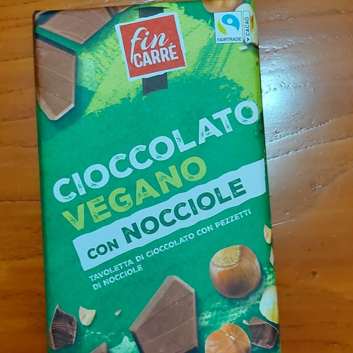 photo of Fin Carré Cioccolata vegana alle nocciole shared by @witch95 on  27 Jan 2022 - review
