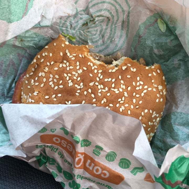 photo of Burger King Whopper Vegetal shared by @anasoff on  27 Sep 2021 - review