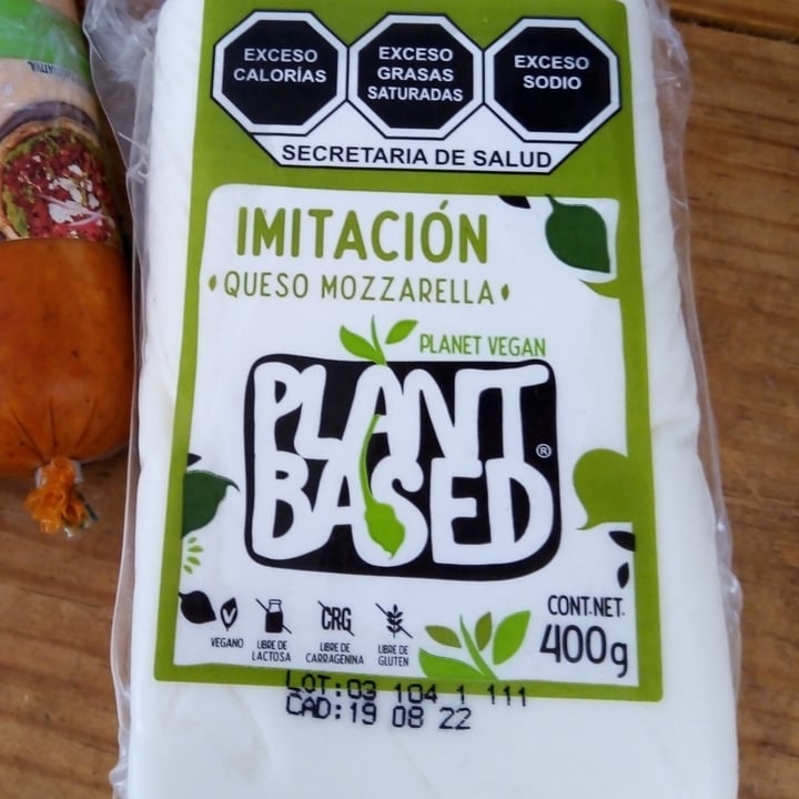 photo of Planet Vegan Plant Based Mozarella shared by @auroxluz on  27 Jul 2022 - review