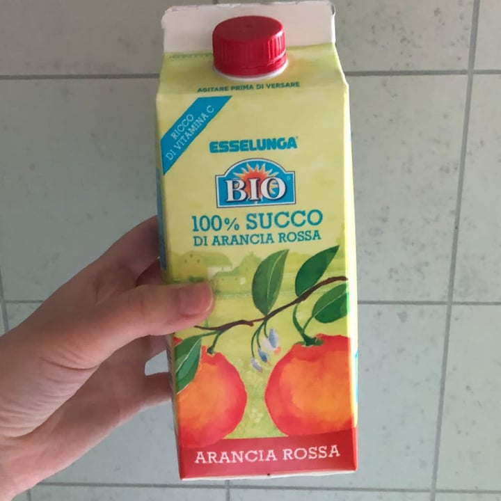 photo of Esselunga Bio Succo di Arancia Rossa 100% shared by @giovannabernini on  19 Jun 2022 - review
