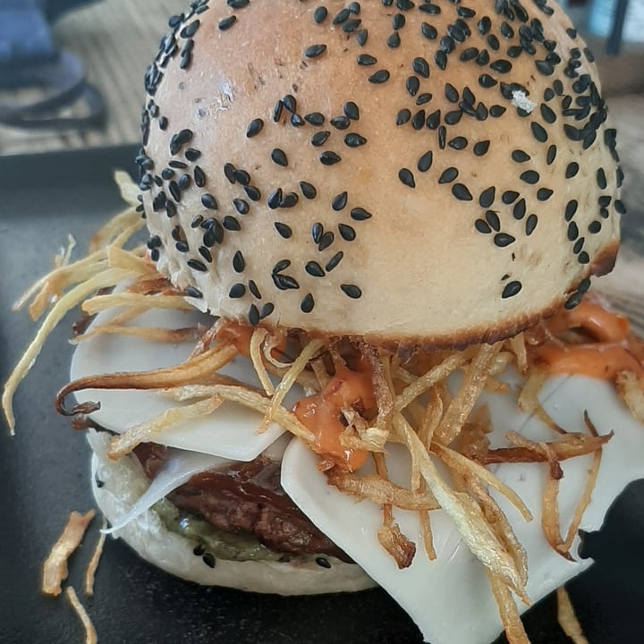 photo of Hudsons The Burger Joint (Claremont) El Barrio Burger shared by @rondeboschvegan on  22 Nov 2020 - review