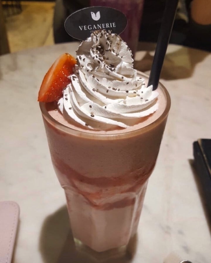 photo of VEGANERIE Concept Strawberry milkshake shared by @vanessaainsley on  21 Apr 2020 - review