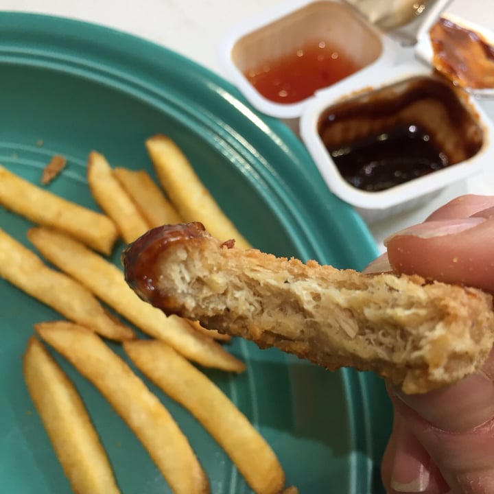 review photo of A&W Canada Plant Based Nuggets shared by @theveronikasimmons on 14 Dec 2019 - review