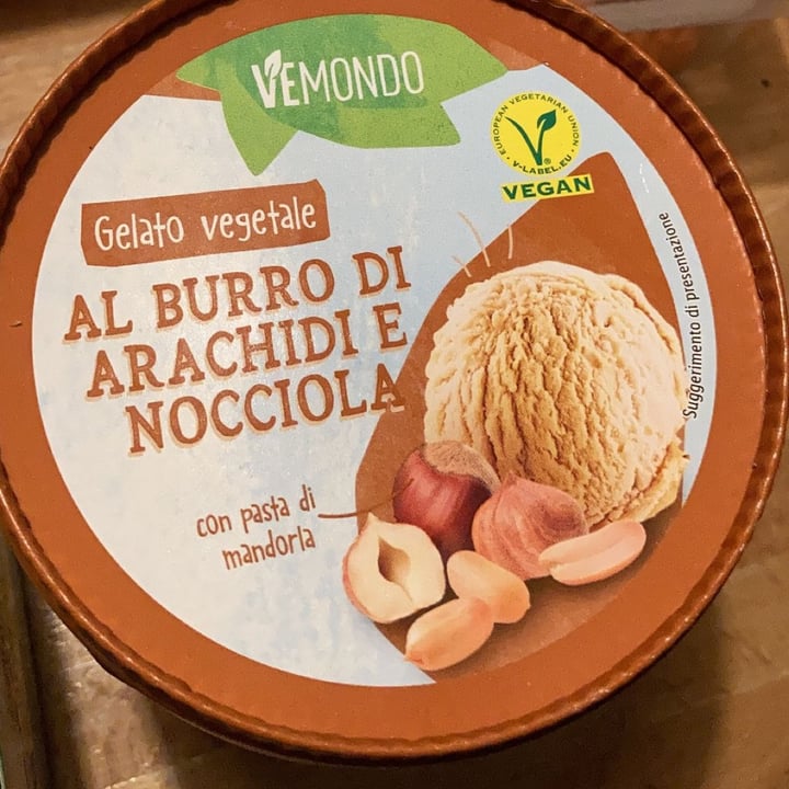 photo of Vemondo Gelato al burro di arachidi e nocciola shared by @alemaguolo on  24 Apr 2022 - review