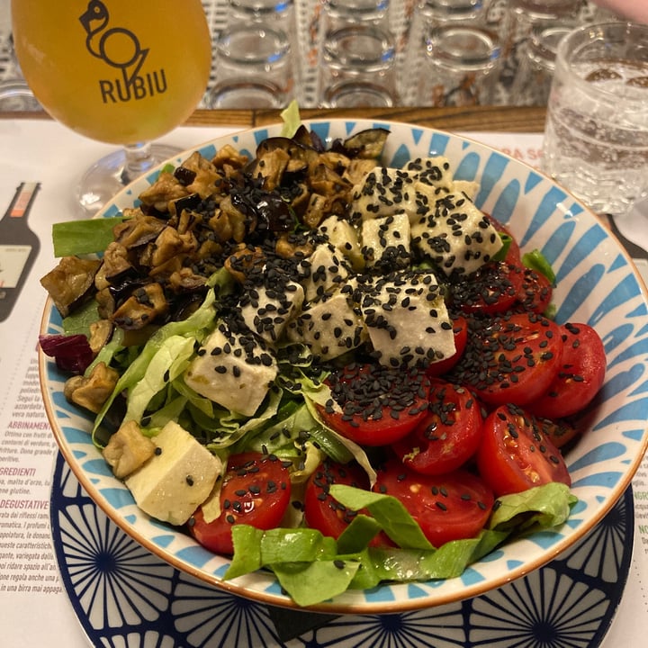 review photo of Rubiu - Birrificio Artigianale e Brew Pub insalata con feta vegana shared by @theveganaffair on 14 Oct 2022 - review