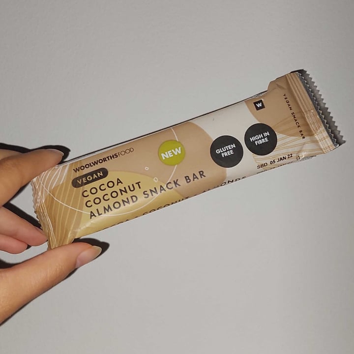 photo of Woolworths Food Cocoa Coconut Almond Snack Bar shared by @kirstycooper on  20 Oct 2021 - review
